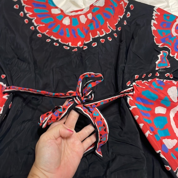 Trina Turk NEW NWT cruise lightweight swim coverup L Large black red - Picture 7 of 8